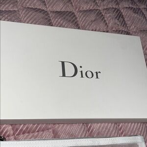 Dior brand NEW Makeup Large Zipper stamped mesh bag & White Gift Box